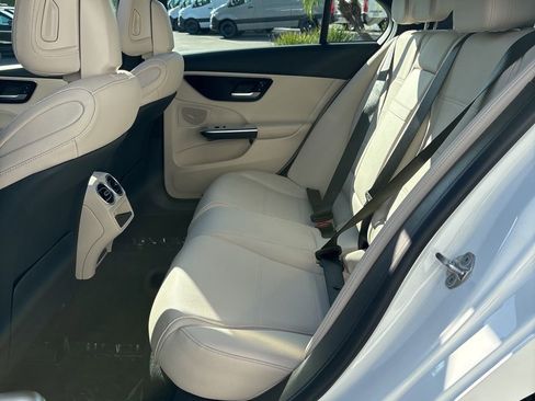 Used 2022 Mercedes-Benz C 300 Sedan image 10