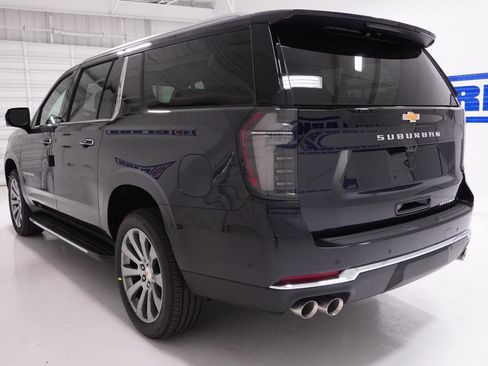New 2026 Chevrolet Suburban Premier RWD image 11