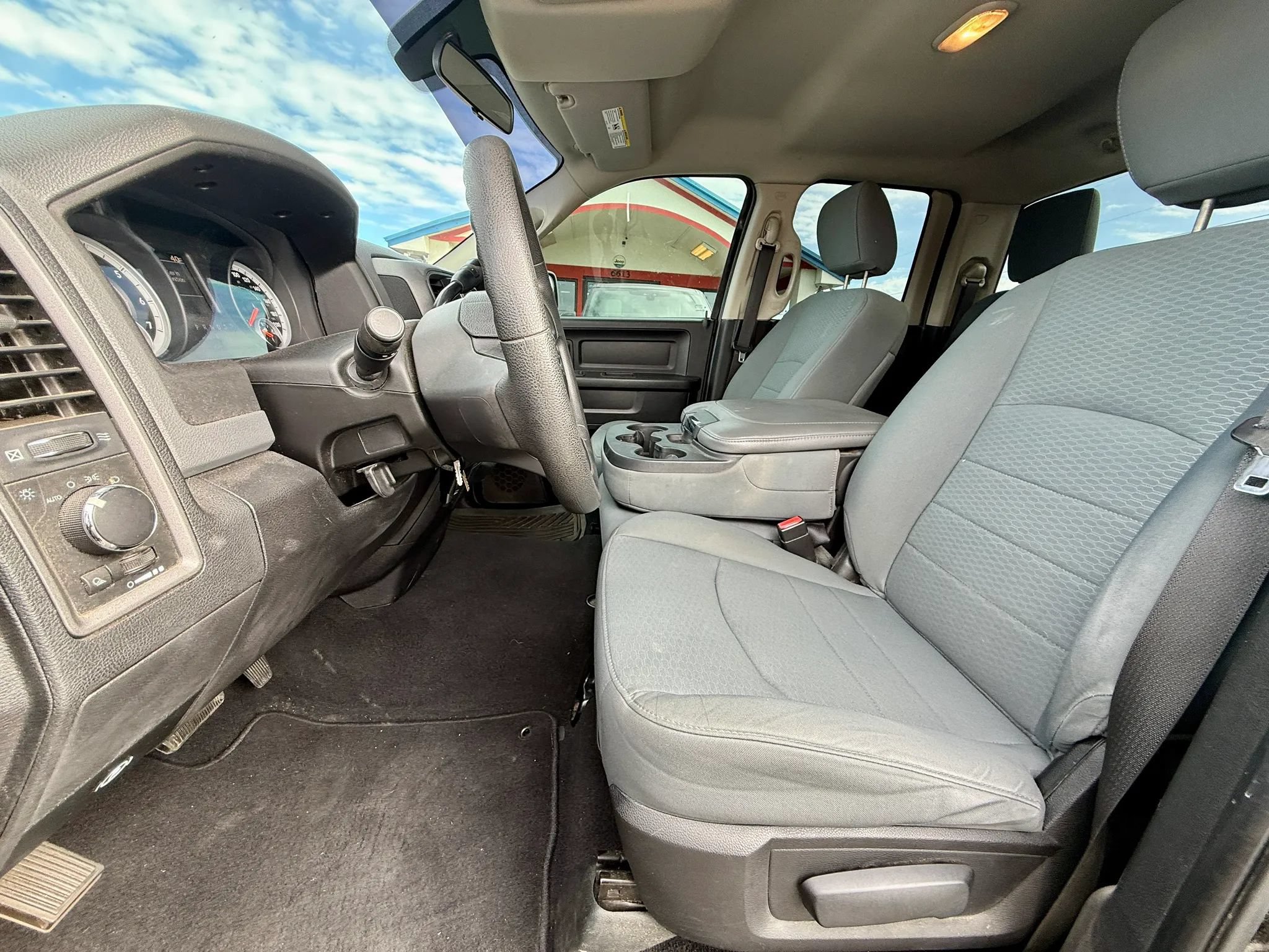 Used 2013 RAM 1500 ST w/ SXT Appearance Group AWD/4WD image 9