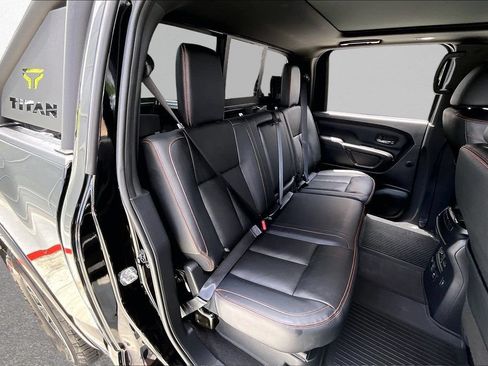 Used 2024 Nissan Titan PRO-4X w/ Pro-4x Convenience Package AWD/4WD image 27