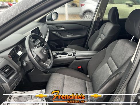Used 2025 Nissan Rogue SV AWD/4WD image 13