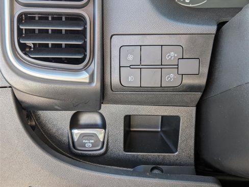 Used 2025 RAM ProMaster 2500 image 18