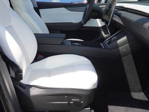 Used 2026 Tesla Model Y Long Range AWD/4WD image 29