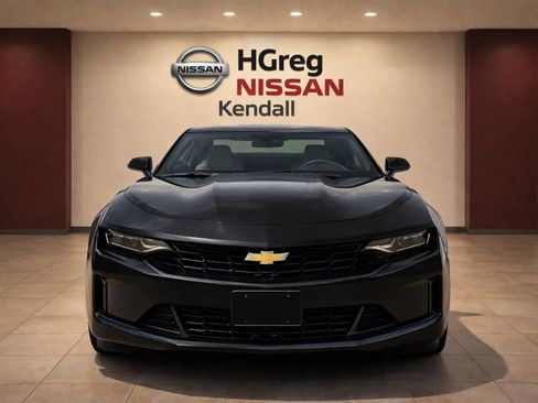 Used 2022 Chevrolet Camaro LT RWD image 5
