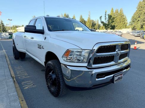 Used 2018 RAM 3500 SLT AWD/4WD image 5
