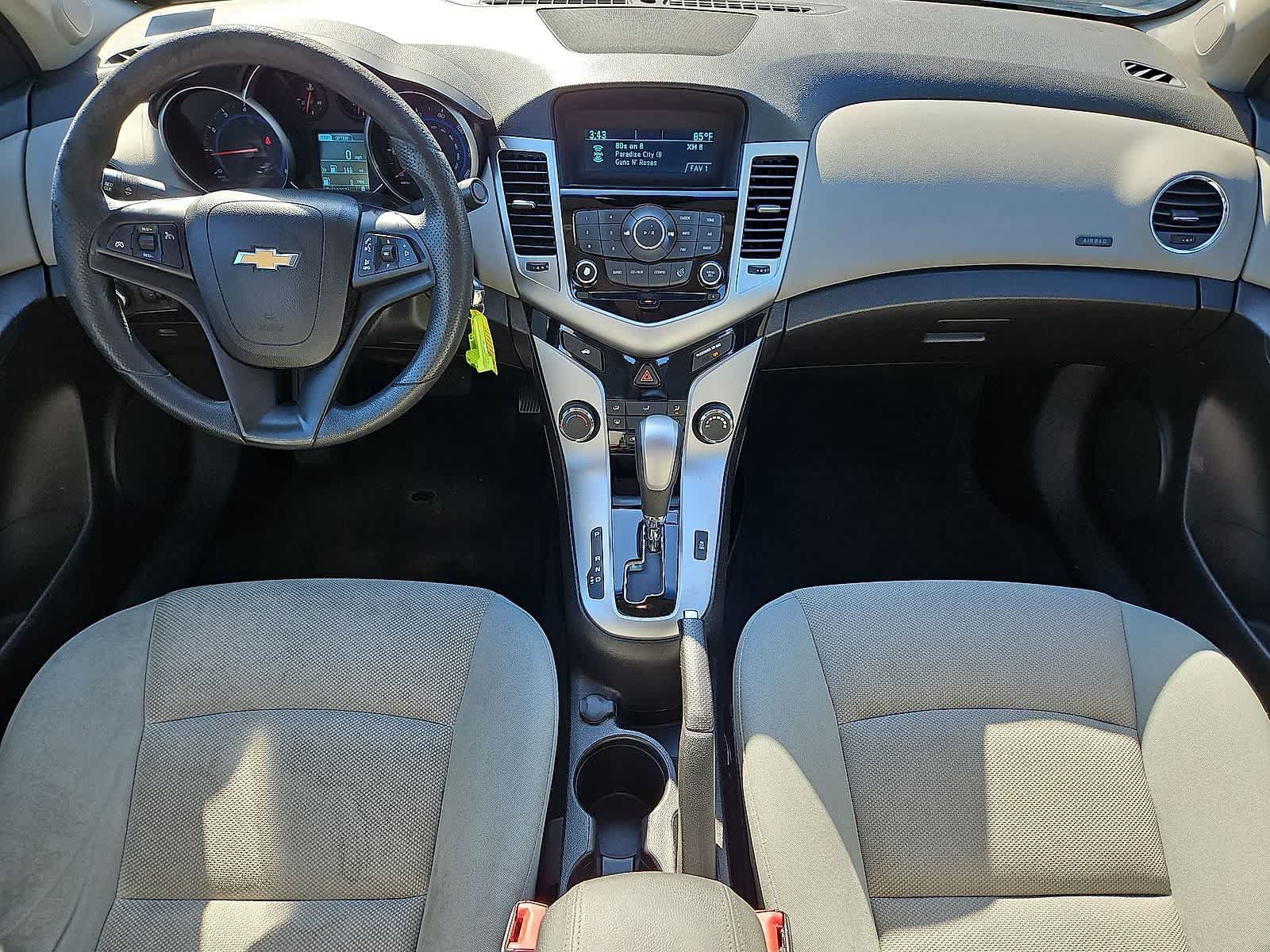 Used 2016 Chevrolet Cruze LT FWD image 11