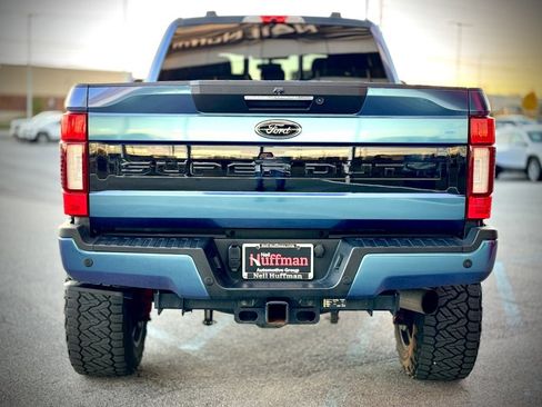 Used 2022 Ford F350 Lariat w/ Black Appearance Package image 7