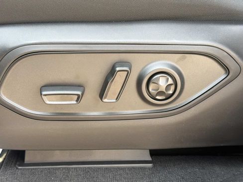 New 2026 Jeep Grand Cherokee Laredo AWD/4WD image 16