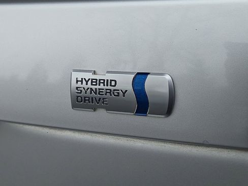 Used 2012 Toyota Prius Three w/ Solar Roof Pkg FWD image 30