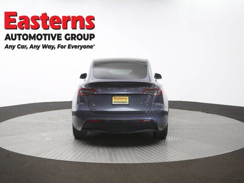 Used 2021 Tesla Model Y Long Range AWD/4WD image 32