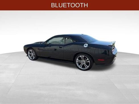 Used 2021 Dodge Challenger R/T RWD image 4