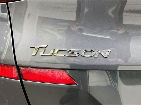 Used 2019 Hyundai Tucson SE image 30