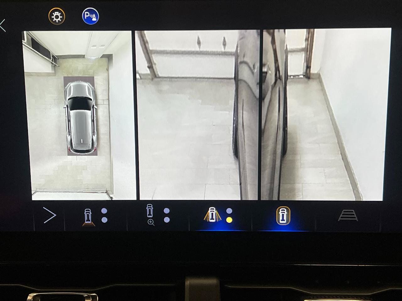 Used 2025 Chevrolet Equinox LT w/ Convenience Package II FWD image 53