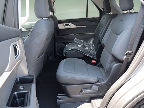 New 2026 Ford Explorer Active AWD/4WD image 21
