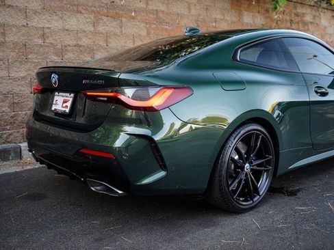 Used 2023 BMW M440i Coupe w/ Premium Package image 9