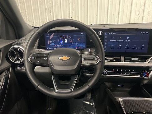 Certified 2025 Chevrolet Equinox LT image 12