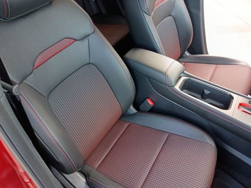 Used 2025 Nissan Kicks SR FWD image 28