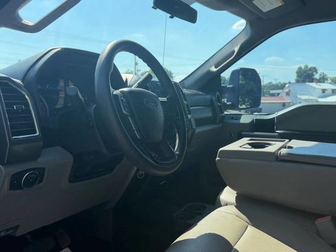 Used 2017 Ford F350 XLT AWD/4WD image 14