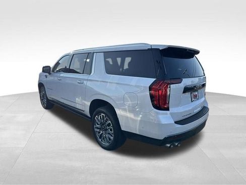 Used 2023 GMC Yukon XL Denali Ultimate AWD/4WD image 7