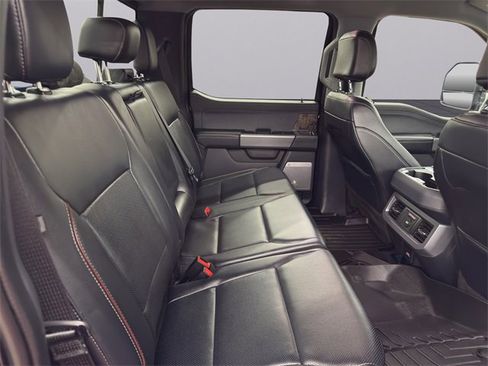 Used 2024 Ford F250 Lariat w/ Black Appearance Package image 19