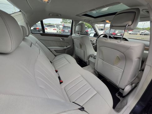 Used 2014 Mercedes-Benz E 350 4MATIC Sedan image 56