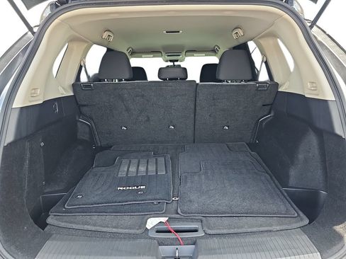 Used 2021 Nissan Rogue SV FWD image 28