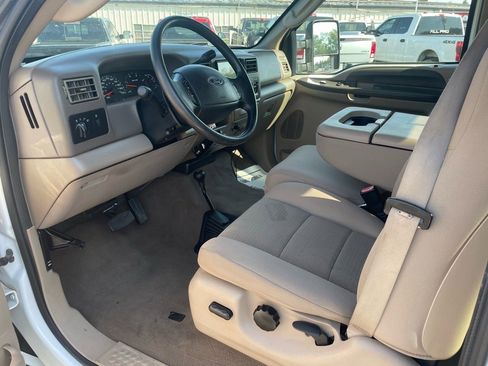 Used 2004 Ford F350 XLT image 11