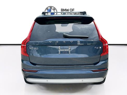 Used 2022 Volvo XC90 T6 Momentum w/ Advanced Package image 6