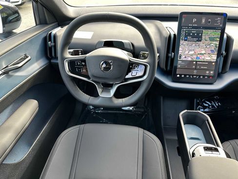 New 2025 Volvo EX30 Plus w/ Protection Package Premier image 25