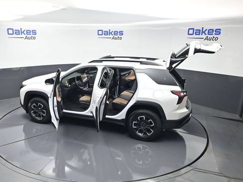 Used 2025 Chevrolet Equinox ACTIV w/ Safety and Technology Package FWD image 59