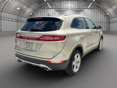Used 2017 Lincoln MKC Premiere FWD image 5