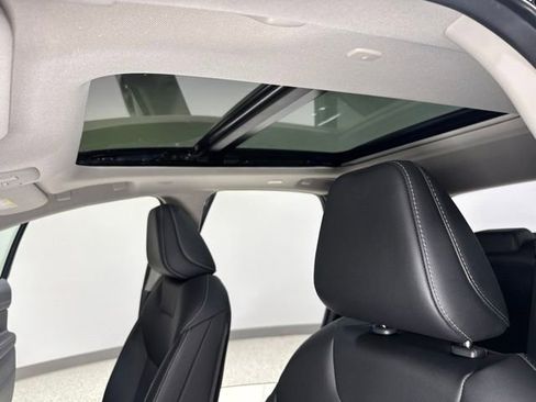 Used 2025 Nissan Murano SL w/ Cargo Package AWD/4WD image 2