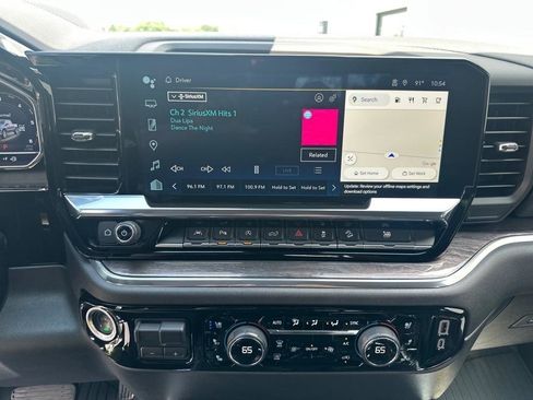 Used 2024 Chevrolet Silverado 1500 LTZ image 10