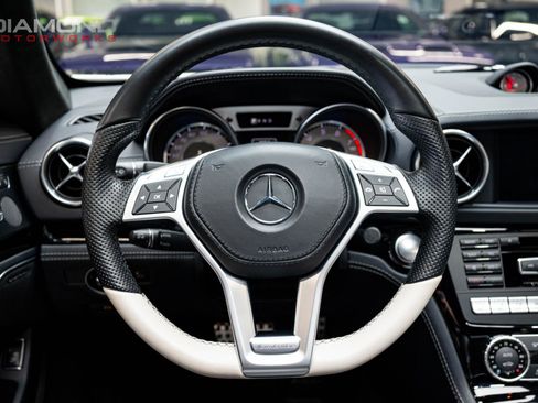 Used 2015 Mercedes-Benz SL 550 image 94