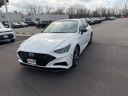 Used 2023 Hyundai Sonata SEL Plus FWD image 3