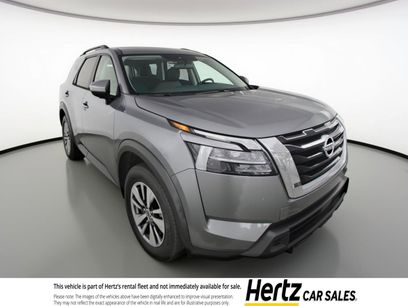 Used 2025 Nissan Pathfinder SV