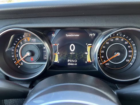 Used 2021 Jeep Wrangler Unlimited Sahara w/ Uconnect 4C Nav & Sound Group image 19