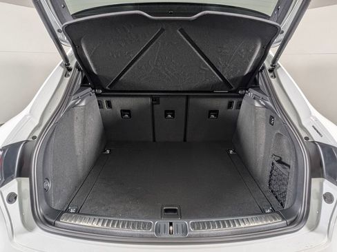 New 2026 Porsche Macan S image 16