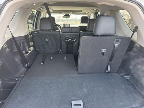 Certified 2025 Honda Pilot Elite image 9