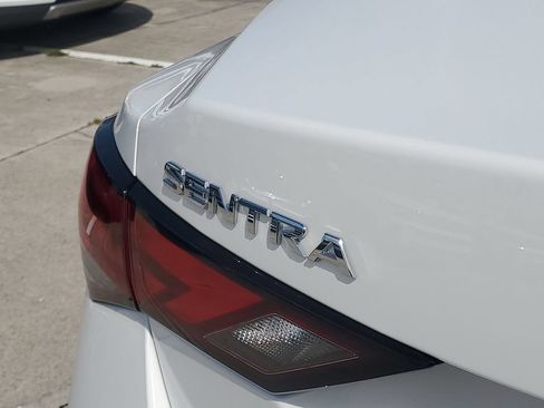 Used 2025 Nissan Sentra S FWD image 13
