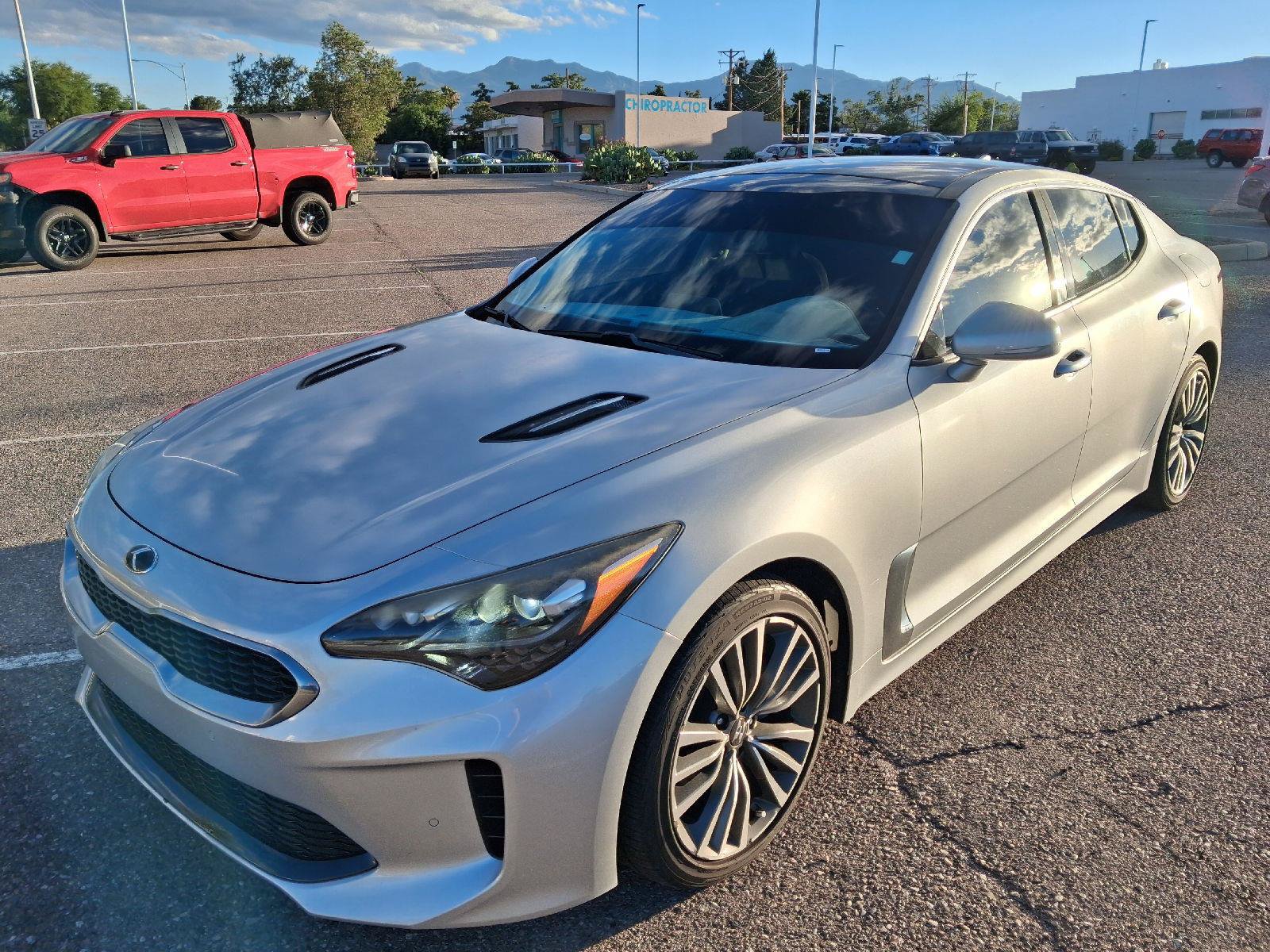 Used 2018 Kia Stinger Premium RWD image 1