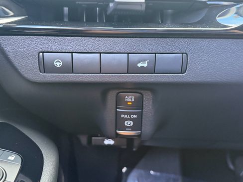 Certified 2025 Nissan Murano SV FWD image 31