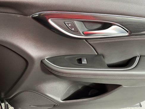 Used 2022 Buick Envision Essence w/ Sport Touring Package image 21