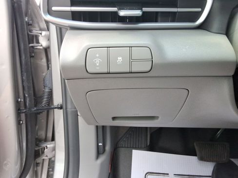 Used 2024 Hyundai Elantra SEL FWD image 20