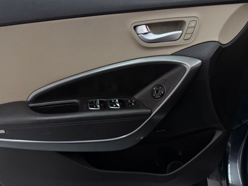 Used 2018 Hyundai Santa Fe Sport FWD image 11