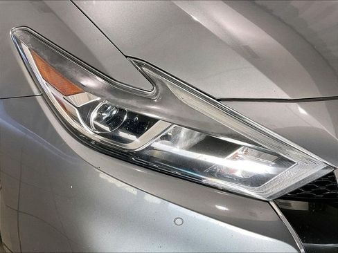Used 2016 Nissan Maxima SR FWD image 32