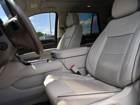 Used 2023 GMC Yukon Denali image 14