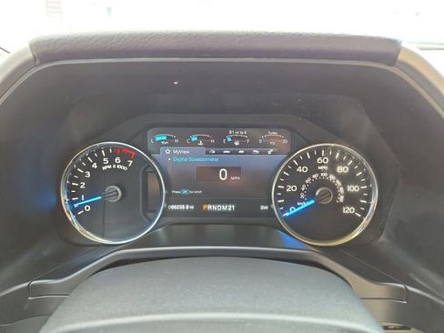 Used 2016 Ford F150 Lariat w/ Equipment Group 502A Luxury AWD/4WD image 16