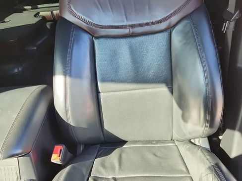 Used 2020 Ford Explorer Platinum w/ Premium Technology Package image 14