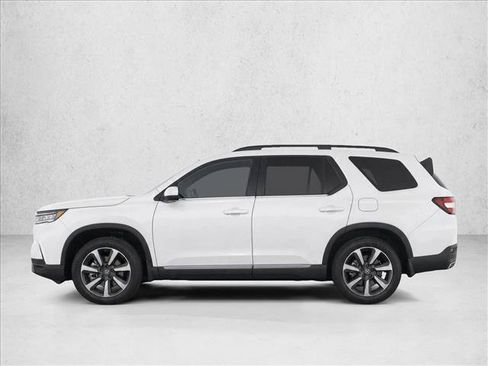 Used 2024 Honda Pilot Touring image 4